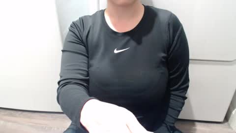 SKYLE   online show from 06-26-26, 07:02