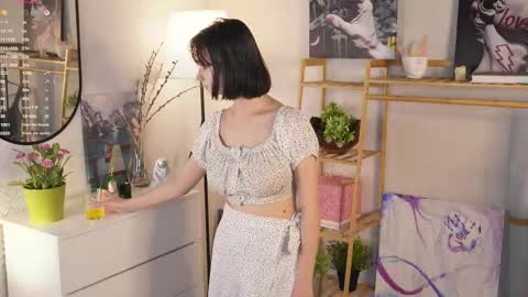 Melissa online show from 09-19-25, 04:47