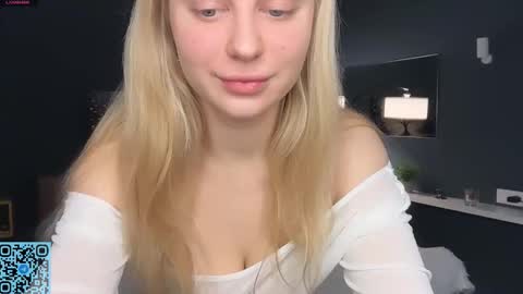 Skye online show from 12-15-25, 08:35