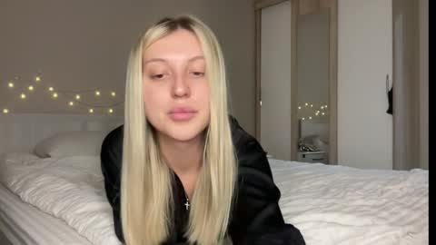 GARRY AND SOPHIA online show from 02-06-25, 07:29