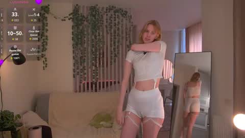 SofiaHelp me overcome shynes with 100 thumbs upTelegramBunnyPure online show from 05-04-26, 02:07