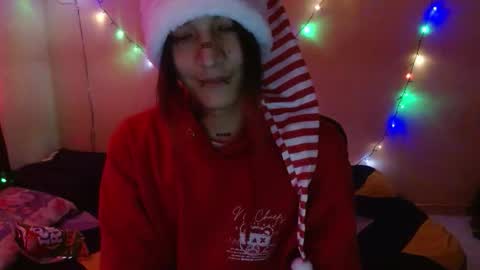 Snapshot of skykar chatting on 12-18-25, 04:51 reep online show from 12-18-25, 04:51