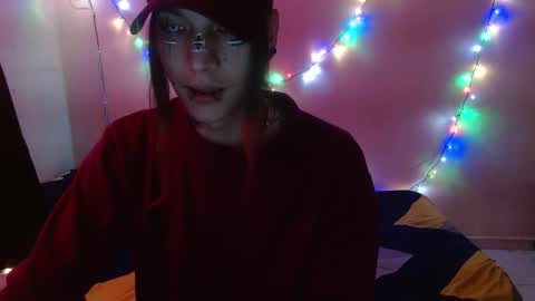 Snapshot of skykar chatting on 12-19-25, 05:47 reep online show from 12-19-25, 05:47