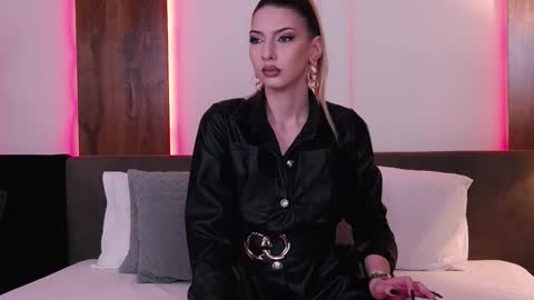 SkylarSpark online show from 10-22-25, 08:52