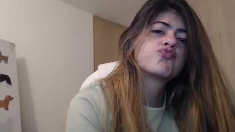 Snapshot of skyler1195 chatting on 12-30-24, 04:53 Skyler online show from 12-30-24, 04:53