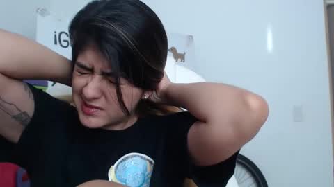 Snapshot of skyler1195 chatting on 01-06-25, 03:40 Skyler online show from 01-06-25, 03:40