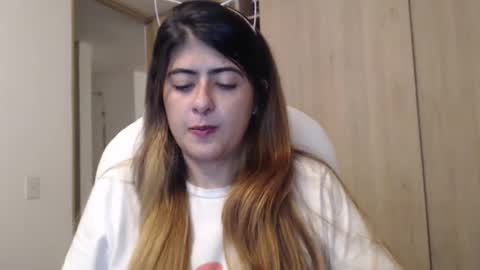 Snapshot of skyler1195 chatting on 01-15-25, 02:06 Skyler online show from 01-15-25, 02:06