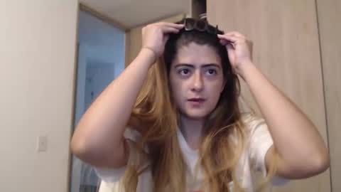 Snapshot of skyler1195 chatting on 01-16-25, 03:02 Skyler online show from 01-16-25, 03:02