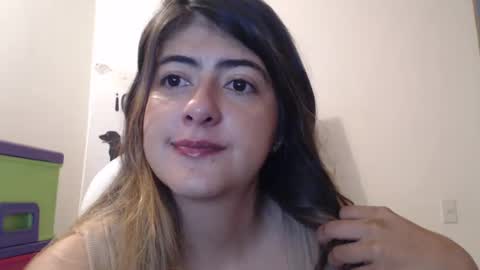 Snapshot of skyler1195 chatting on 01-19-25, 06:20 Skyler online show from 01-19-25, 06:20