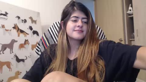 Snapshot of skyler1195 chatting on 01-26-25, 04:41 Skyler online show from 01-26-25, 04:41