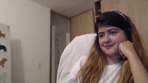 Snapshot of skyler1195 chatting on 01-28-25, 05:11 Skyler online show from 01-28-25, 05:11