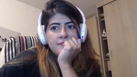 Snapshot of skyler1195 chatting on 01-28-25, 11:50 Skyler online show from 01-28-25, 11:50