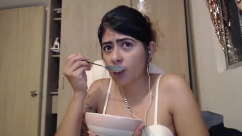 Snapshot of skyler1195 chatting on 02-05-25, 03:02 Skyler online show from 02-05-25, 03:02