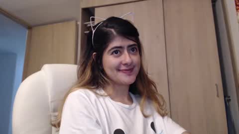 Snapshot of skyler1195 chatting on 02-07-25, 02:29 Skyler online show from 02-07-25, 02:29