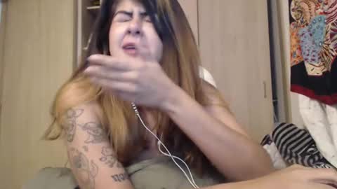 Snapshot of skyler1195 chatting on 02-10-25, 02:41 Skyler online show from 02-10-25, 02:41