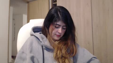 Snapshot of skyler1195 chatting on 02-16-25, 01:36 Skyler online show from 02-16-25, 01:36