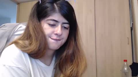 Snapshot of skyler1195 chatting on 02-17-25, 05:47 Skyler online show from 02-17-25, 05:47