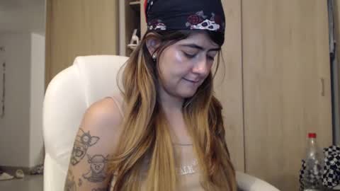 Snapshot of skyler1195 chatting on 02-20-25, 02:07 Skyler online show from 02-20-25, 02:07