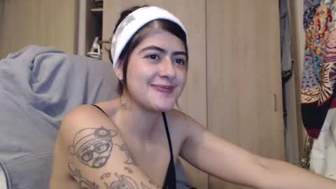 Snapshot of skyler1195 chatting on 02-25-25, 01:41 Skyler online show from 02-25-25, 01:41