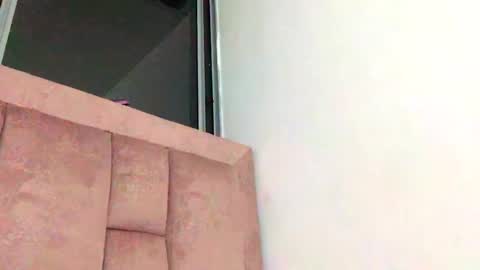 Snapshot of skyler1195 chatting on 09-12-25, 01:49 Skyler online show from 09-12-25, 01:49