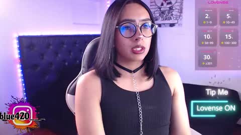 Snapshot of skyler__blue4 chatting on 11-18-25, 08:57 blue online show from 11-18-25, 08:57