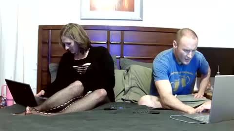 Skyler Lo online show from 12-22-25, 03:03