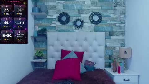 skyler_naomi online show from 05-12-26, 01:41