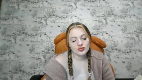 Skyler online show from 10-04-25, 02:37