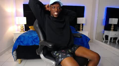 SKYLERBIGXXX online show from 04-21-26, 04:19