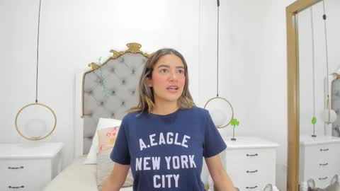 Skyler online show from 03-18-26, 03:42