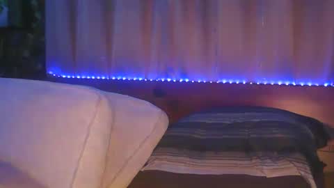 skyonetoo3 online show from 09-27-25, 04:39