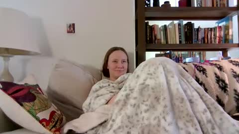 Sky Winters online show from 12-18-25, 03:40