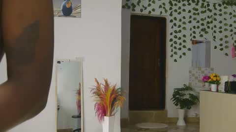 Snapshot of skyy_brown chatting on 05-23-26, 01:55 Bella online show from 05-23-26, 01:55