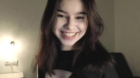 Snapshot of sladkoezka chatting on 11-14-25, 05:33 Katya online show from 11-14-25, 05:33