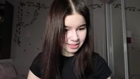 Snapshot of sladkoezka chatting on 01-06-26, 06:22 Katya online show from 01-06-26, 06:22