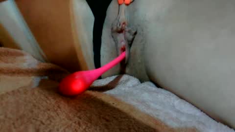 Snapshot of sladypretty chatting on 06-29-26, 04:18 Slady online show from 06-29-26, 04:18