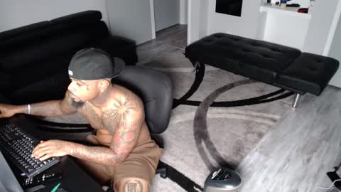 Snapshot of slangondemhoes chatting on 12-19-24, 01:18 nasty twitter KASHCARTERATL online show from 12-19-24, 01:18