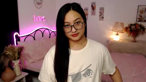 Queen Cyrine online show from 11-12-25, 04:24