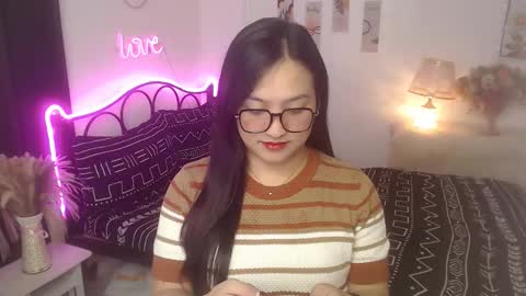 Queen Cyrine online show from 12-16-25, 10:09