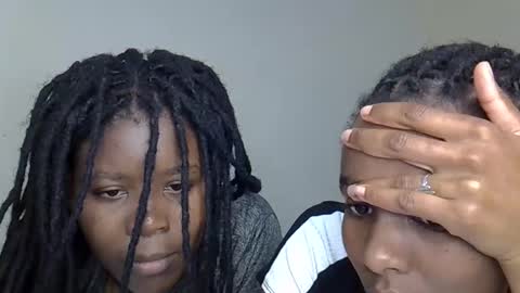 sleciah online show from 11-27-25, 02:19