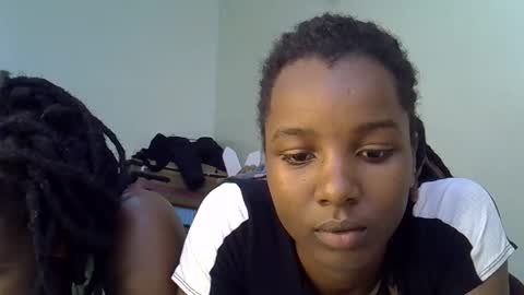 sleciah online show from 12-23-25, 09:40