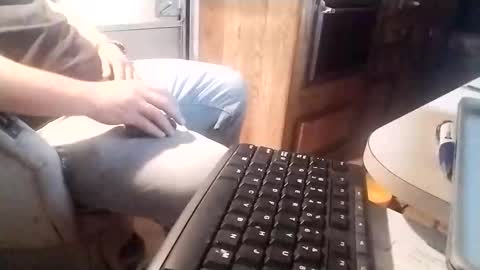 Snapshot of sleepwithyou chatting on 11-04-25, 06:34 sleepwithyou online show from 11-04-25, 06:34