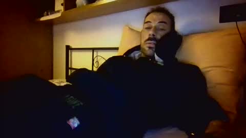 Snapshot of slevin1983 chatting on 03-01-26, 09:06 slevin online show from 03-01-26, 09:06