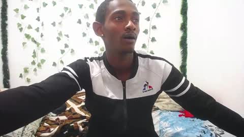 sleyandluna1 online show from 04-08-26, 07:41