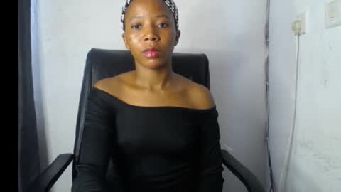 Snapshot of slim_ebonypet chatting on 03-19-26, 07:45 Crystal online show from 03-19-26, 07:45