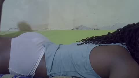 Snapshot of slim_girl3 chatting on 03-05-25, 10:00 slim_girl3 online show from 03-05-25, 10:00