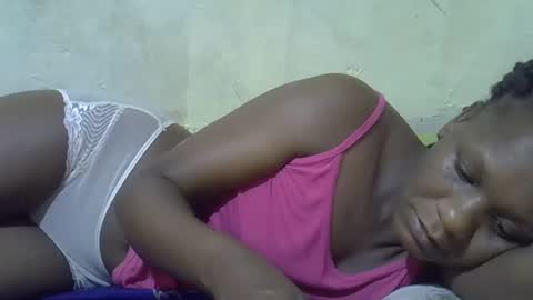 Snapshot of slim_girl3 chatting on 03-07-25, 07:19 slim_girl3 online show from 03-07-25, 07:19