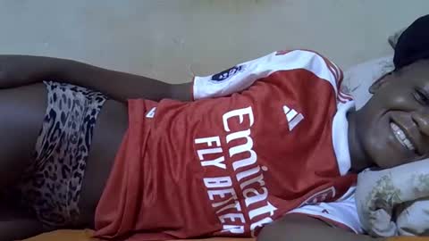 Snapshot of slim_girl3 chatting on 10-21-25, 06:14 slim_girl3 online show from 10-21-25, 06:14