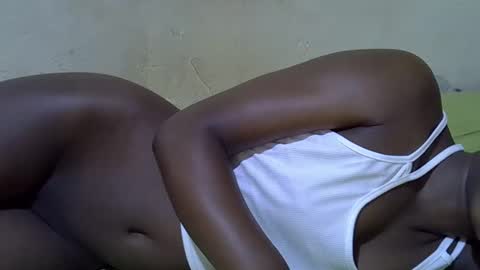 Snapshot of slim_girl3 chatting on 11-01-25, 12:56 slim_girl3 online show from 11-01-25, 12:56