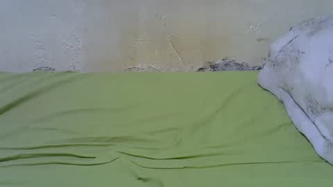 Snapshot of slim_girl3 chatting on 12-19-25, 03:30 slim_girl3 online show from 12-19-25, 03:30